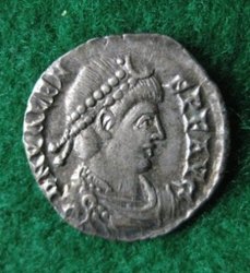 Siliqua, Trier, RIC 27e (1).JPG