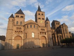 Dom und Liebfrauenkirche.JPG