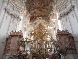 St. Paulin, Altar.JPG