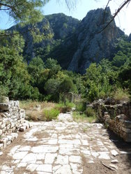 Olympos_Brückenstraße_01.jpg