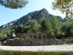 Olympos_Flußufer_Süd_01.jpg