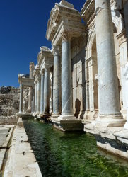 Sagalassos_Nymphäum_02.JPG