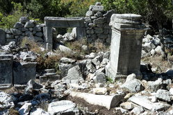 Termessos_Kolonnadenstraße_02.jpg