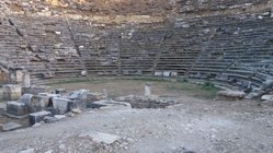 Stratonikeia_theater_3.jpg