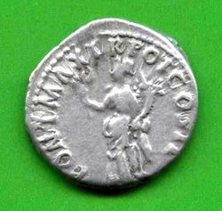 Denar Traianus C. 292 Rv. PONT MAX TR POT COS II. Pax m..jpg