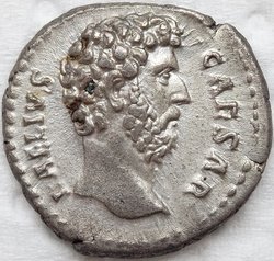 Aelius 136-137 Denar 3,42g Rom RIC 430 A.JPG