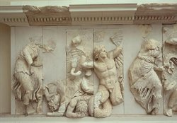 Pergamonaltar.jpg