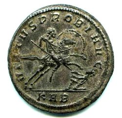 AE-Ant. Probus C. 917-19 Rv. VIRTVS PROBI AVG KAB. Kaiser reitet r. Gefang. nieder.jpg