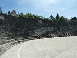 Vaison_Theater_Cavea.JPG