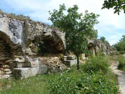 Pont_du_Gard_Randbereich.JPG