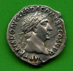 Denar Traianus C. 514 (a) Av. IMP TRAIANO AVG GER DAC P M TRP COS V PP..jpg