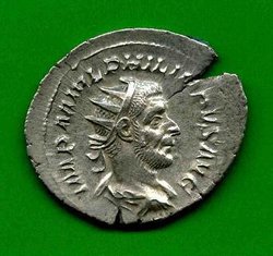 2. Exemplar Ant. Philippus I. C. 240 Av. IMP M IVL PHILIPPVS AVG.jpg