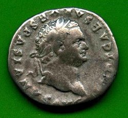 Denar Titus C. 334 (a) Av. IMP T CAESAR VESPASIANVS AVG..jpg