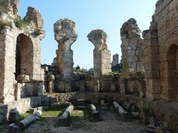 Perge_Thermen03.JPG