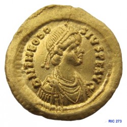 Theodosius II Tremissis av.jpg