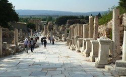 Ephesos_Kuretenstrasse_04.JPG