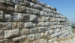 Priene_Mauer_01.JPG