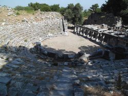 Priene_Theater_01.JPG