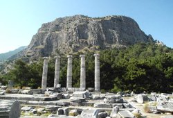 Priene_Athenatempel_01.JPG