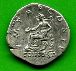 Denar Hadrianus RSC 252a Rv. P M TR P COS II. CONCORD im Feld..jpg