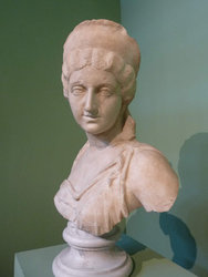 lucilla_mcm_I.jpg