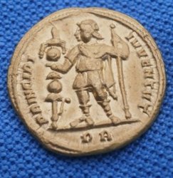 Aureus Cons. mit Olympus RS verkleinert.jpg