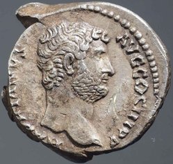 Hadrian_Aegyptos_av.jpg