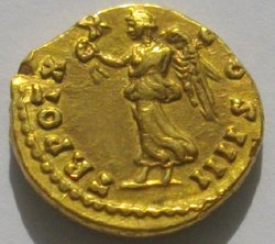 Aureus RIC 266 Rv1.jpg