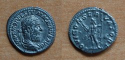 Macrinus Denarius Jupiter.jpg