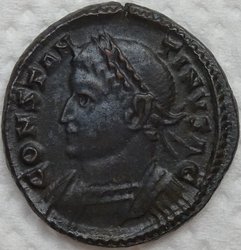 Constantinus I. 322-323 Follis 4,10g London A.jpg