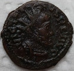 Tetricus I. barbarische Imitation 273-274 Antoninian 1,90g irreguläre Münzstätte RIC zu 79 A - Kopie.jpg