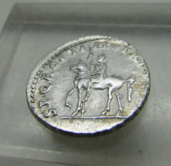 trajan-b.jpg (42.41 KiB) 2264 mal betrachtet trajan-b.jpg