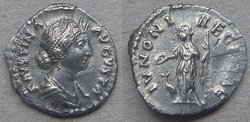 Faustina_II_Denar_IVNONI_REGINAE_2.jpg