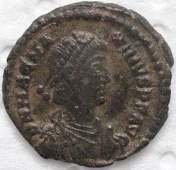 Magnus Maximus 387-388 Halb-Centenionalis (AE-4) 1,42g Trier RIC 87 A.JPG