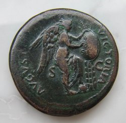 Vespasian Sestertius Victoria Augusti-Rev - 1-ccfopt-2.jpg