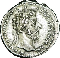 Marcus_Aurelius_Denarius - Kopie.jpg