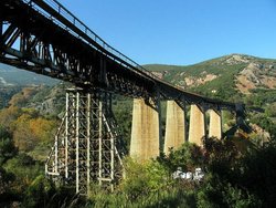 800px-Gorgopotamos_Bridge_1.jpg