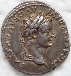 Tiberius 15-18 Denar 3,81g Lyon RIC 28 A.JPG
