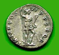 Denar Traianus C. 274 Rv. P M TR P COS VI PP SPQR. Virtus r. steh..jpg