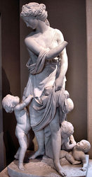 313px-Louvre_pyrrha_ent1999_23.jpg