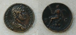 Hadrian Sestertius 1.jpg