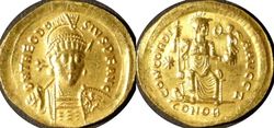 Solidus Theodosius II av-horz klein.jpg