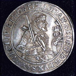 Johann Georg I. (1611-) 1615-1656 Taler 1624.JPG