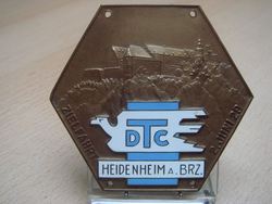 k-k-HDH 1929 Zielfahrt des DTC - emaillierte , einseitige, sechseckige Plakette.JPG