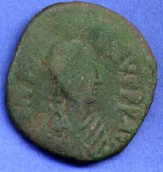 an-follis-avers.jpg