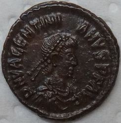 Valentinianus II. 384-387 Halb-Centenionalis (AE-4) 1,56g Siscia RIC 39a A.JPG
