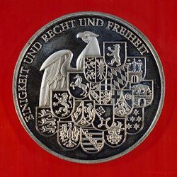 2018 Medaille Flutkatastrophe Hamburg 1962_02_800x800 15KB.jpg