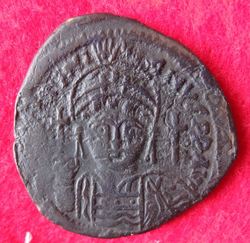 0527-0565 Justinian I., Follis, Konst. J XVIII, Off B (1).JPG