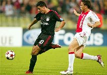 1. Tor durch Roy Makaay.jpg