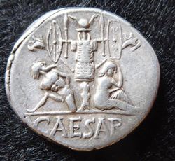 Denar Caesar 468-2.jpg